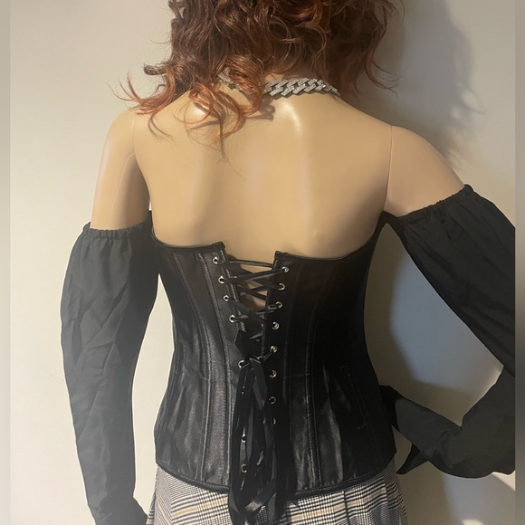 Black off the shoulder long sleeve bustier with lace up back Size Small - Picture 4 of 4